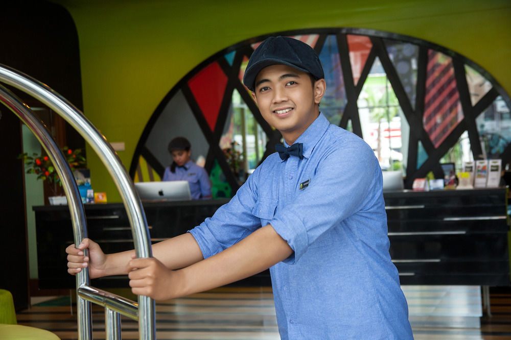 Maxonehotels.Com At Tidar Surabaya Esterno foto