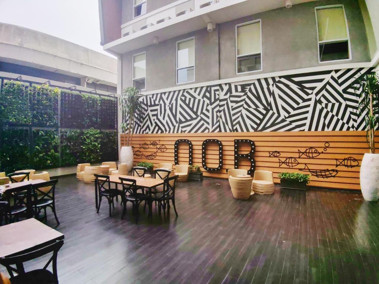 Maxonehotels.Com At Tidar Surabaya Esterno foto
