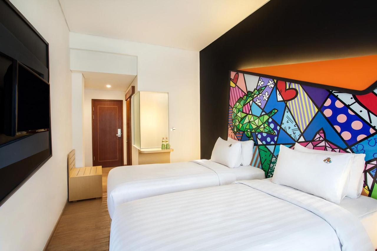 Maxonehotels.Com At Tidar Surabaya Esterno foto